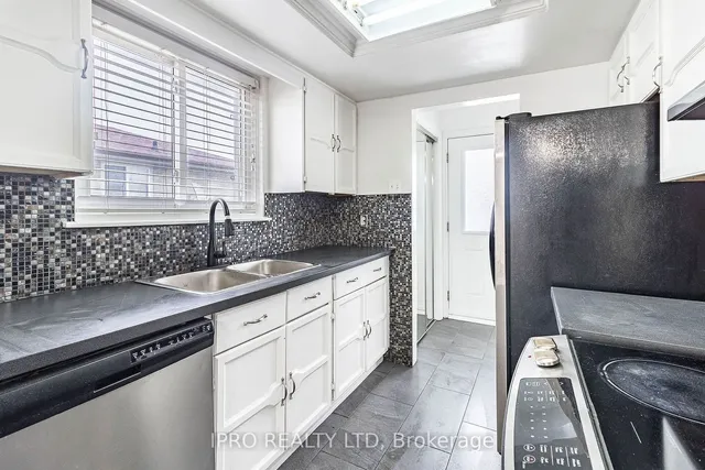 Additional image 19 of 7646 Priory Cres