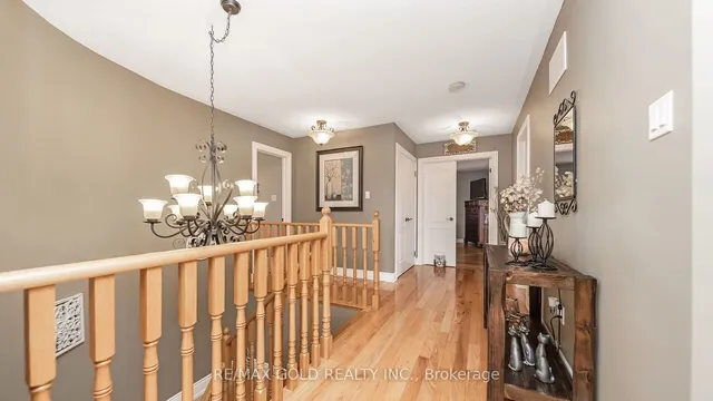 Additional image 32 of 57 Crystal Glen Cres