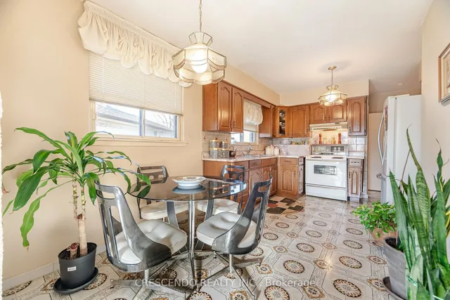 Additional image 7 of 3659 Holden Cres