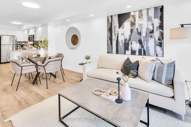 Additional image 3 of 761 Bay St Unit 3004