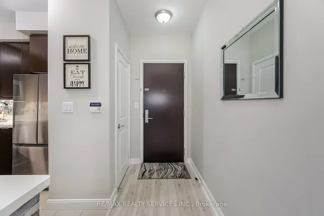 Additional image 4 of 60 Absolute Ave Unit #3806
