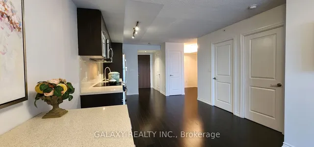 Additional image 9 of 386 Yonge St Unit 1505