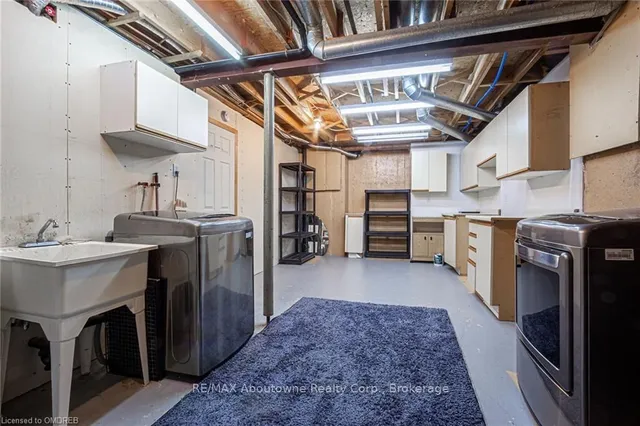 Additional image 31 of 398 BARCLAY Cres