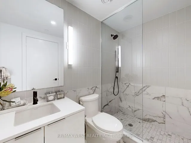 Additional image 19 of 327 King St Unit 3106