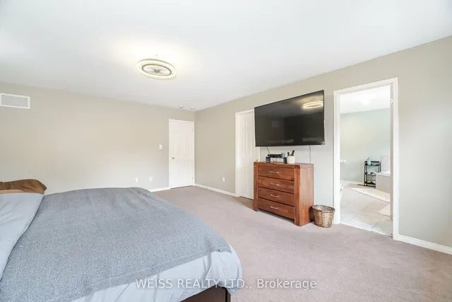 Additional image 17 of 15 Cookview Dr