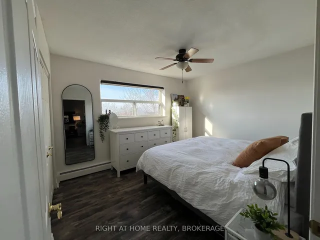 Additional image 5 of 2411 New St Unit 604