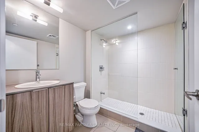 Additional image 17 of 955 Bay St Unit 427