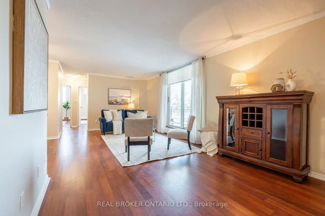 Additional image 5 of 975 Warwick Crt Unit 201