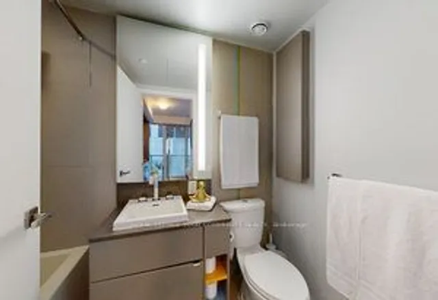 Additional image 19 of 101 Peter St Unit 602