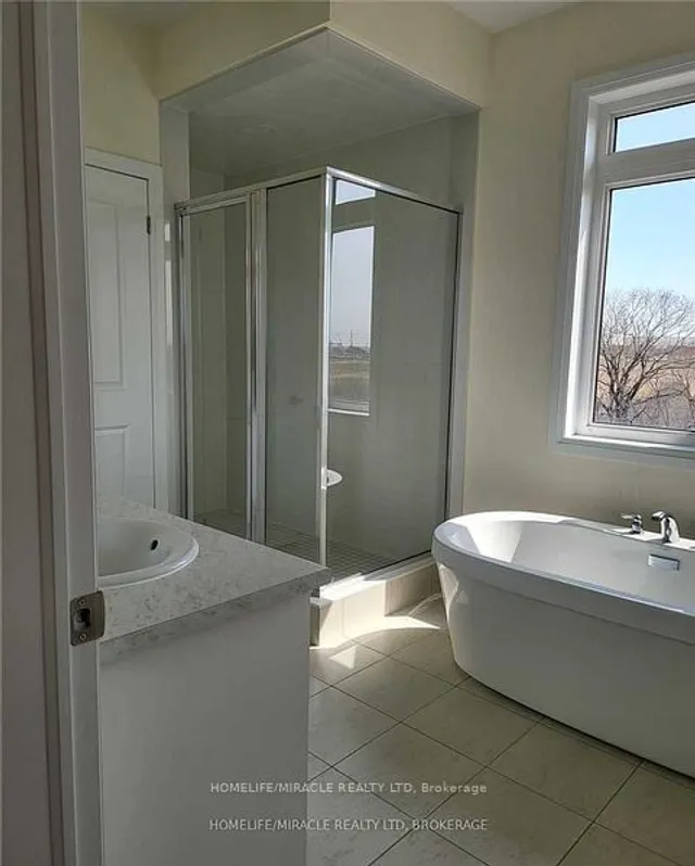 Additional image 11 of 21 Moorcroft Pl