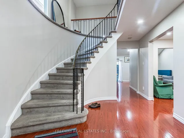 Additional image 4 of 60 Banting Cres