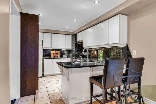 Additional image 16 of 654 Ashprior Ave