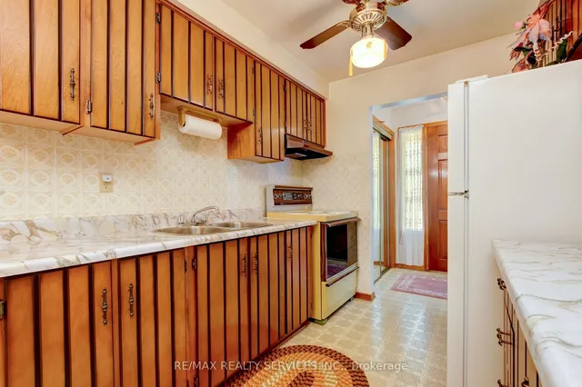 Additional image 11 of 42 Mallard Cres