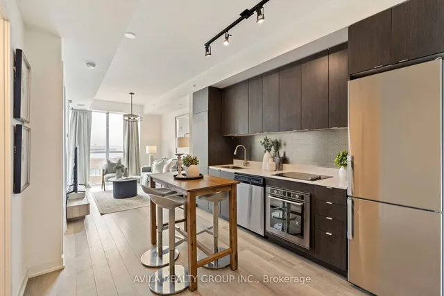 Additional image 9 of 5220 Dundas St Unit D420