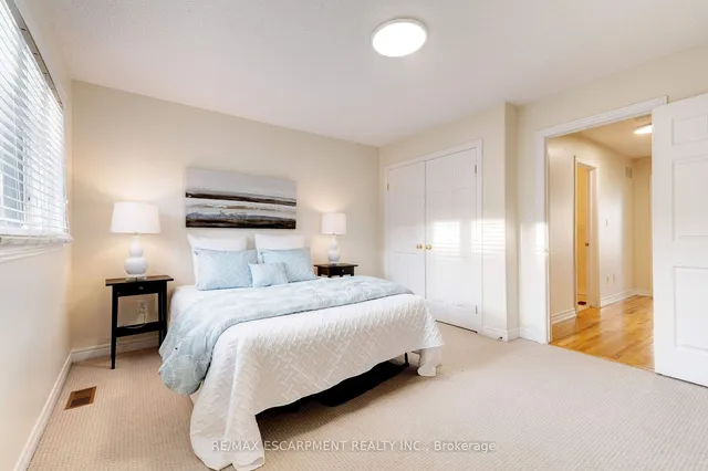 Additional image 23 of 682 Summers Common