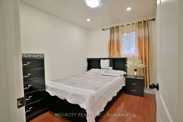 Additional image 7 of 7800 Priory Cres