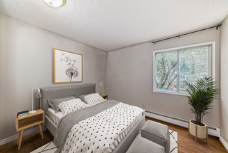 Additional image 4 of 540 18th Avenue SW