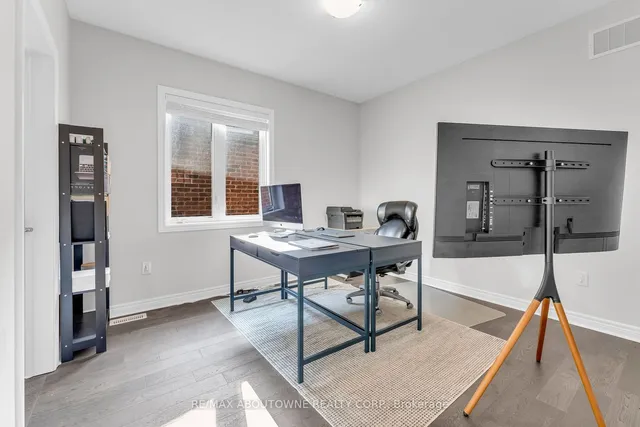 Additional image 22 of 3298 Charles Fay Pass