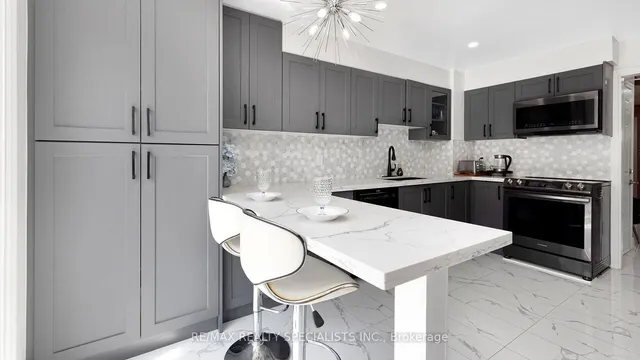 Additional image 15 of 11 Cavalier Crt