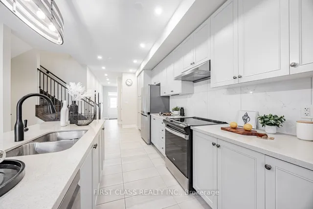 Additional image 9 of 8 Reign Lane