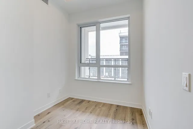 Additional image 6 of 405 Dundas St Unit 215