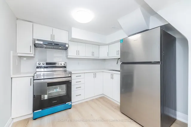 Additional image 27 of 59 Hollyhedge Dr