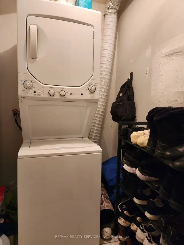 Additional image 19 of 7405 Goreway Dr Unit 212