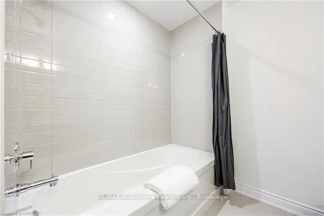 Additional image 19 of 2189 LILLYKIN St