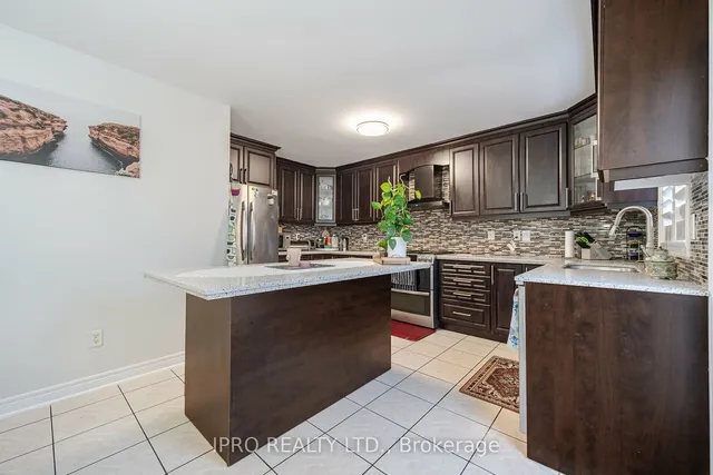 Additional image 15 of 49 Australia Dr