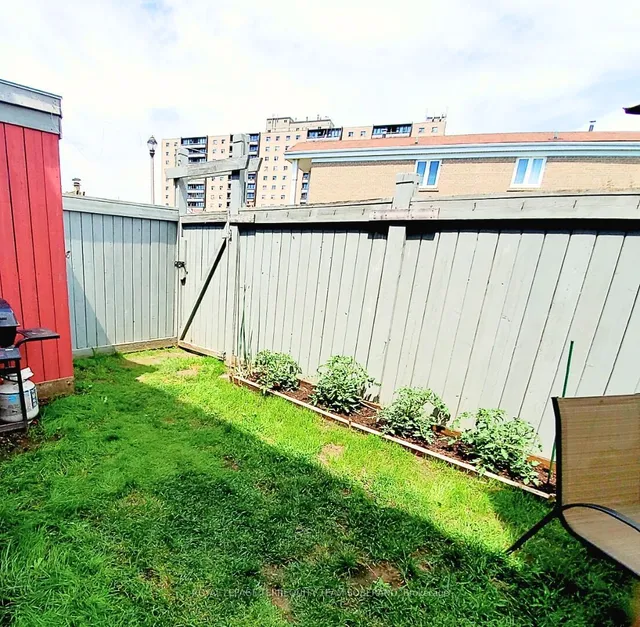 Additional image 17 of 216 Town House Cres Unit 27