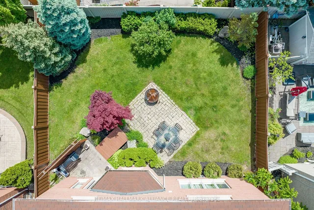 Additional image 36 of 1510 Craigleith Rd