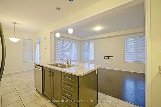 Additional image 17 of 2 Redfern St