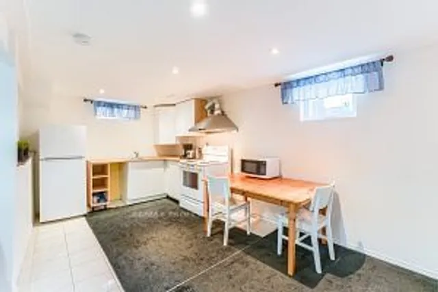 Additional image 30 of 292 Laurentian Ave