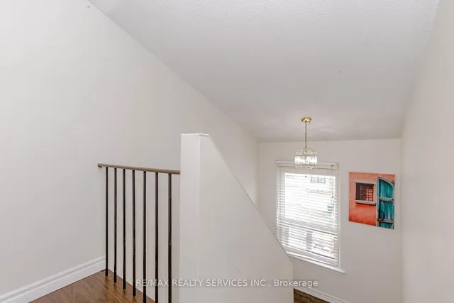 Additional image 26 of 82 Guildford Cres Unit 82