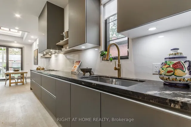 Additional image 19 of 118 Martin Grove Rd