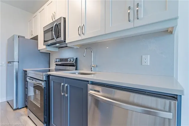 Additional image 10 of 95 Dundas Street West St Unit 310