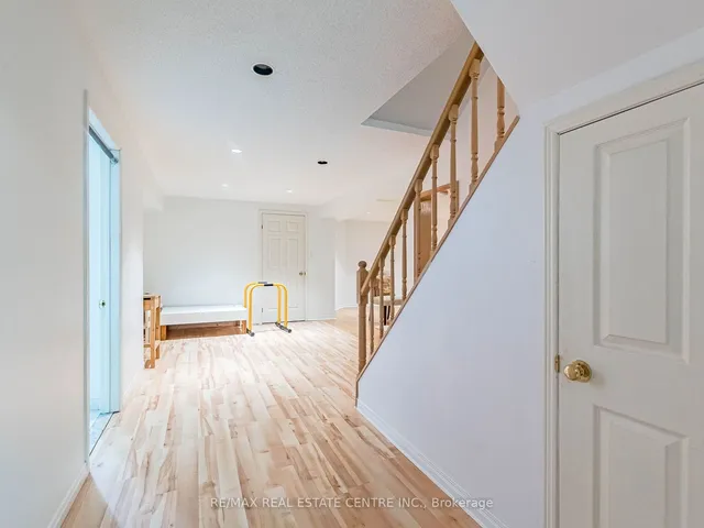 Additional image 29 of 433 Silverthorne Cres