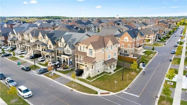 Additional image 43 of 495 Queen Mary Dr