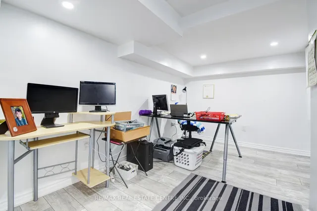 Additional image 38 of 103 Botavia Downs Dr