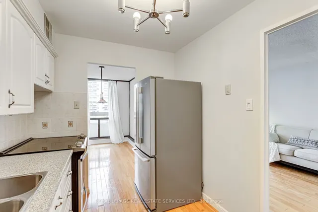 Additional image 6 of 80 Quebec Ave Unit 803