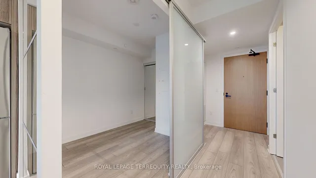 Additional image 3 of 8 Tippett Rd Unit 809