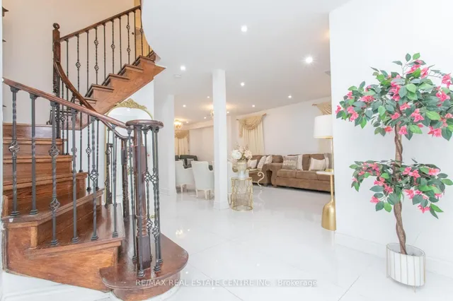 Additional image 5 of 835 Stonebridge Ave