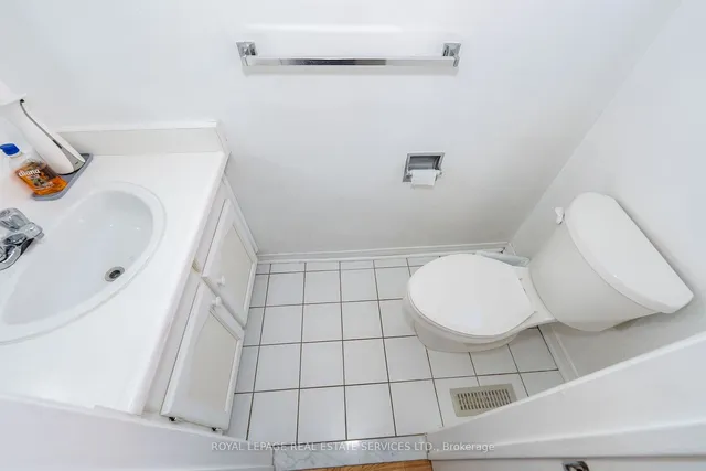 Additional image 11 of 2104 Laurelwood Dr