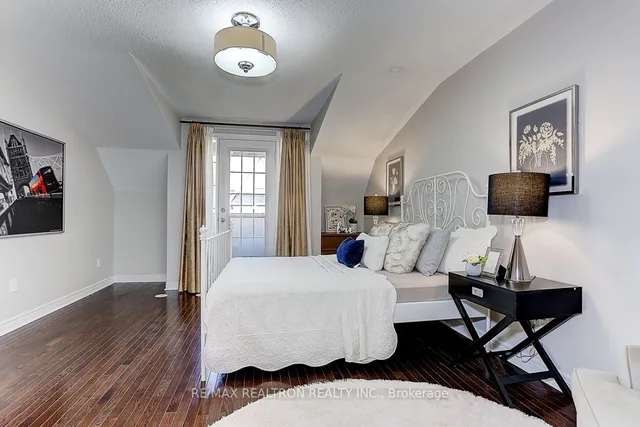 Additional image 22 of 169 Finch Ave Unit H