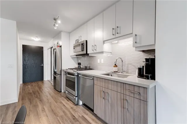 Additional image 2 of 2007 James St Unit 908