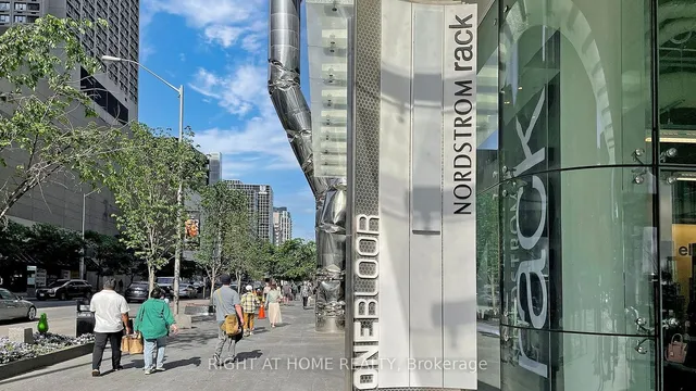 Additional image 4 of 1 Bloor St Unit 4707