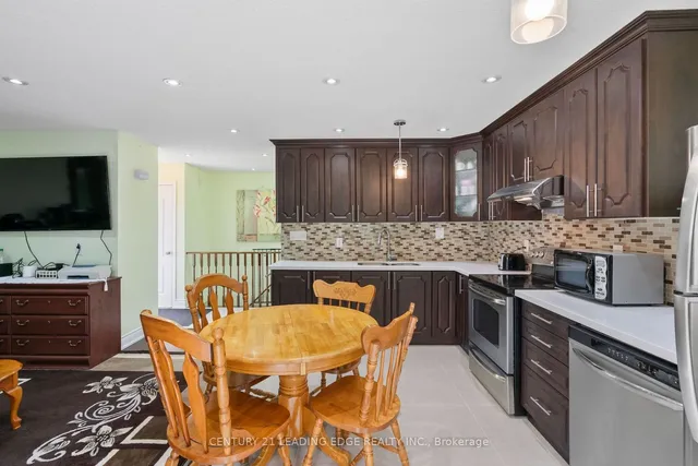 Additional image 10 of 17 Haley Crt