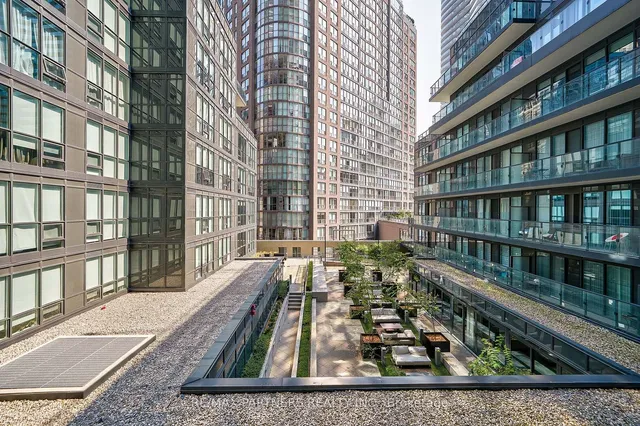 Additional image 21 of 955 Bay St Unit 427