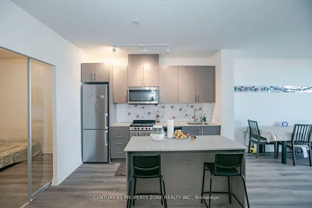 Additional image 25 of 509 Dundas St Unit 211