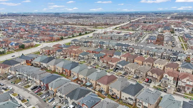 Additional image 40 of 88 Lola Cres